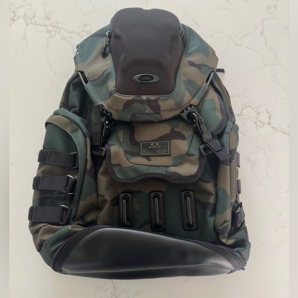 Oakley Kitchen Sink Backpack